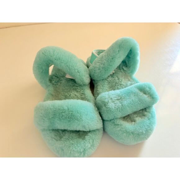 UGG Fluff Yeah Slide Sandals Kids Size 2 Aqua Shearling Fuzzy Slippers Plush - Picture 2 of 5